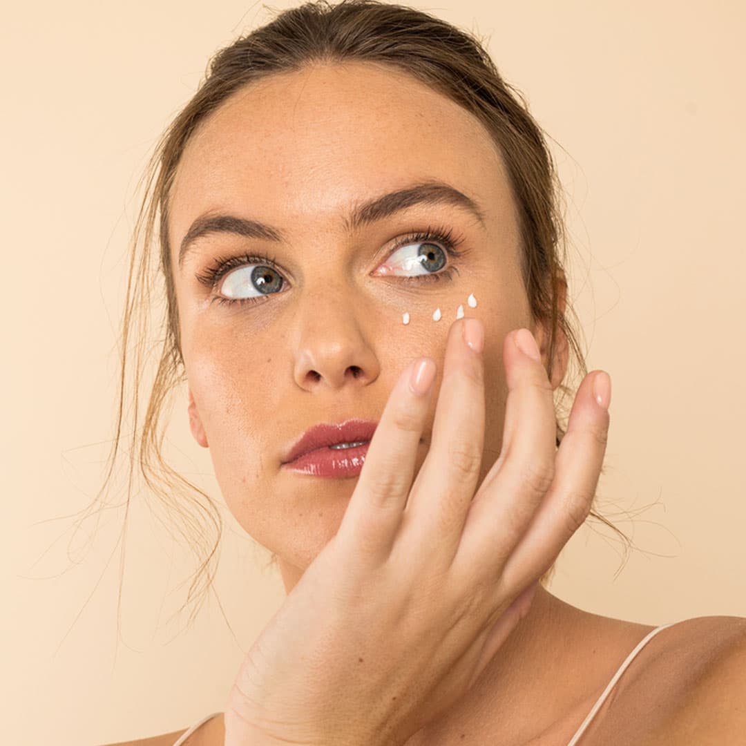 woman-Eye-Contour opti woman-Eye-Contour opti